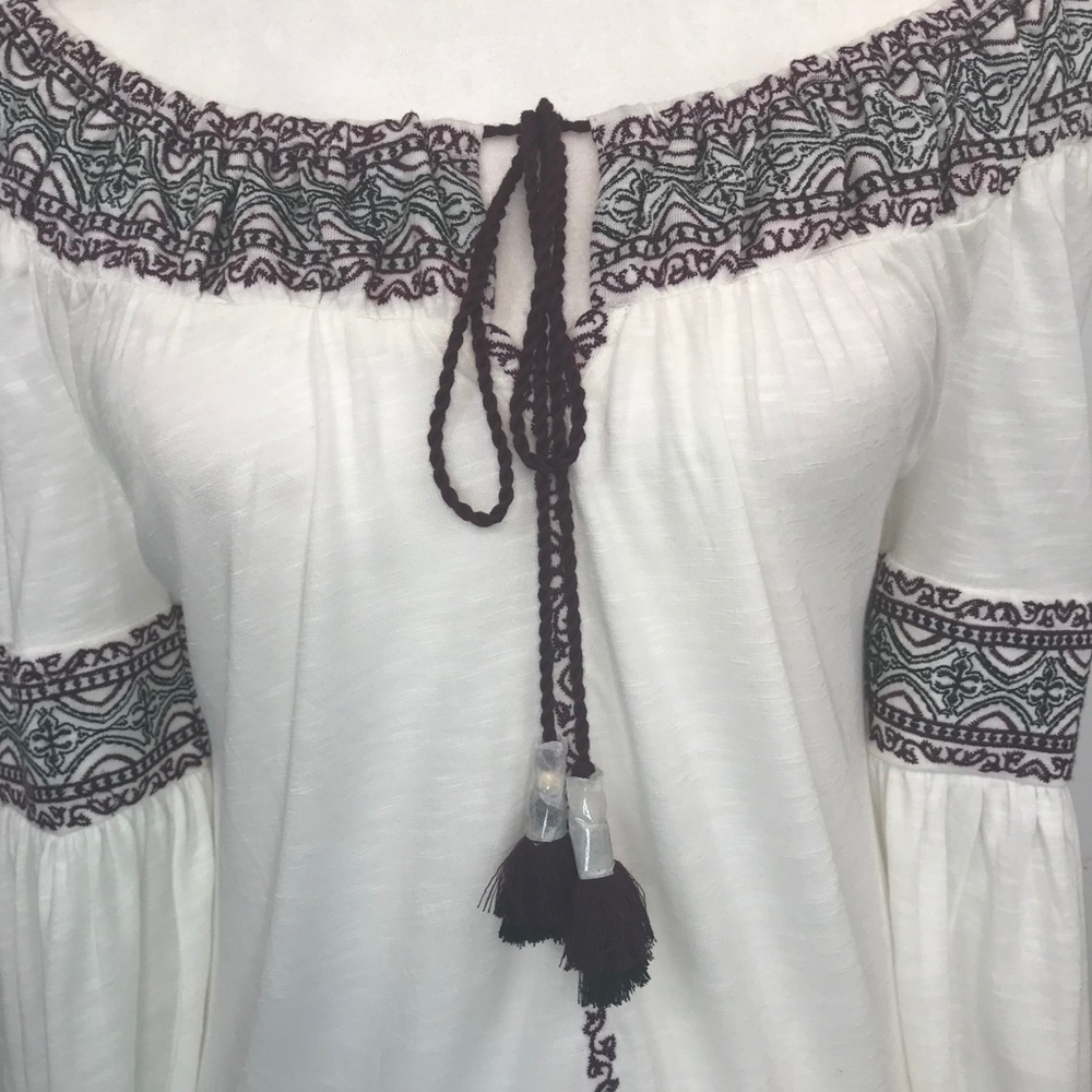 White House Black Market Embroidered Top - Size: S - Picture 7 of 17